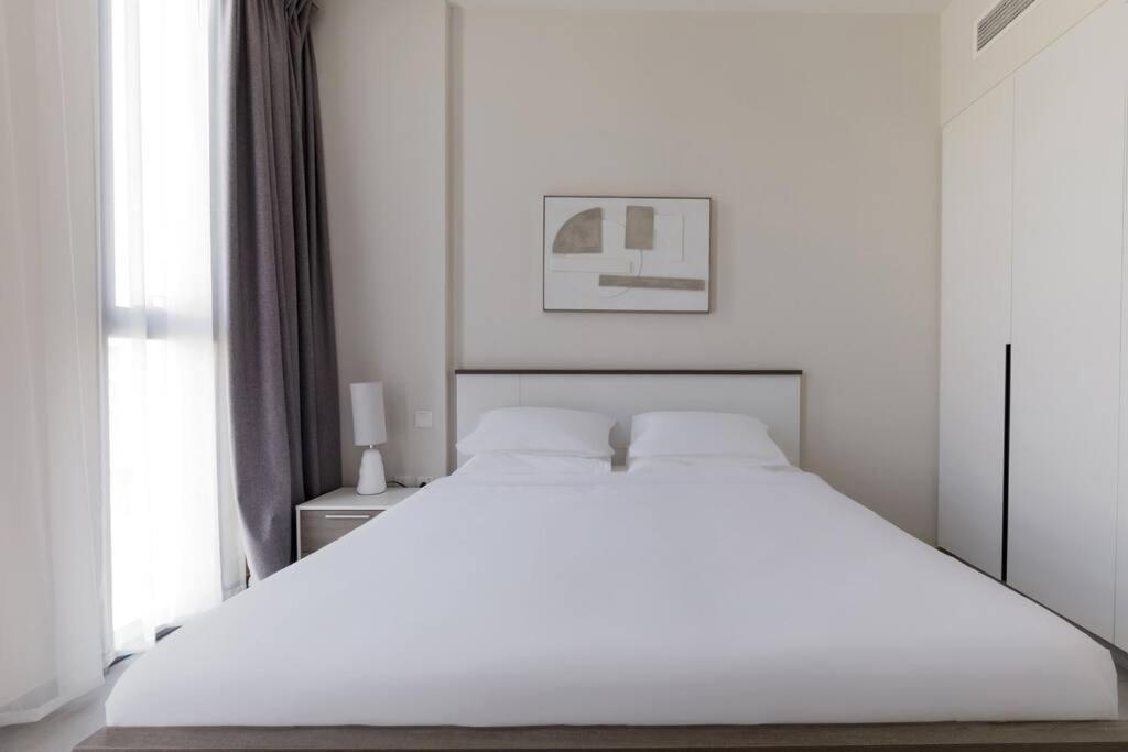 Sahab - Solo 1Br Apt In Al Jada Sharjah Eksteriør bilde