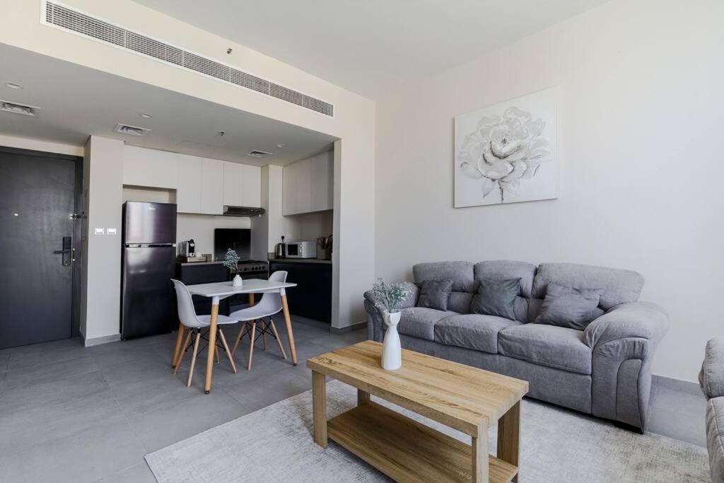 Sahab - Solo 1Br Apt In Al Jada Sharjah Eksteriør bilde