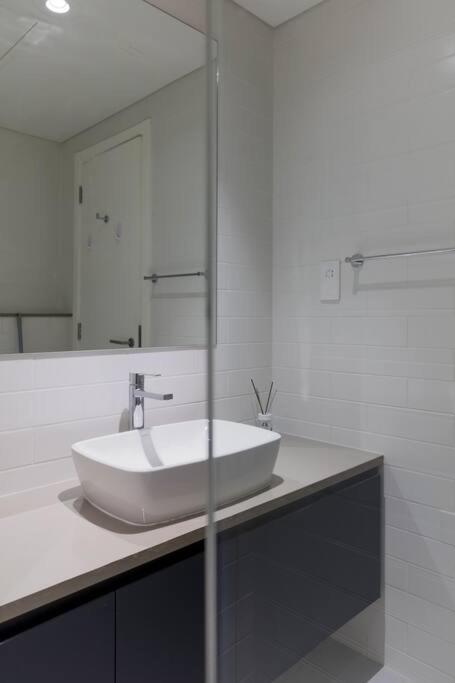 Sahab - Solo 1Br Apt In Al Jada Sharjah Eksteriør bilde