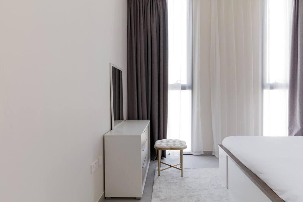 Sahab - Solo 1Br Apt In Al Jada Sharjah Eksteriør bilde