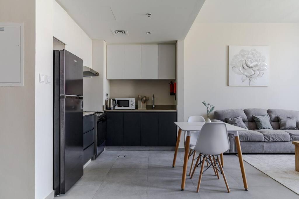 Sahab - Solo 1Br Apt In Al Jada Sharjah Eksteriør bilde