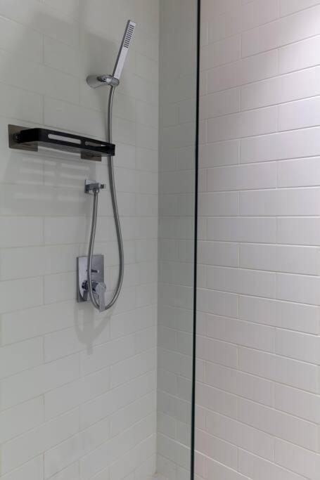 Sahab - Solo 1Br Apt In Al Jada Sharjah Eksteriør bilde
