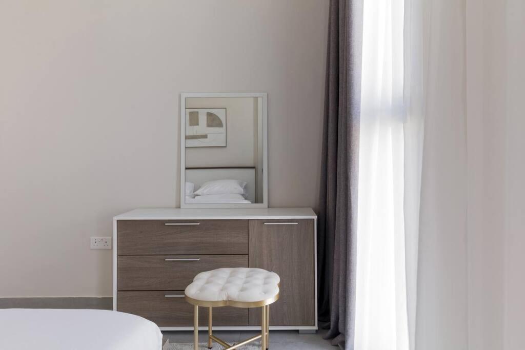 Sahab - Solo 1Br Apt In Al Jada Sharjah Eksteriør bilde